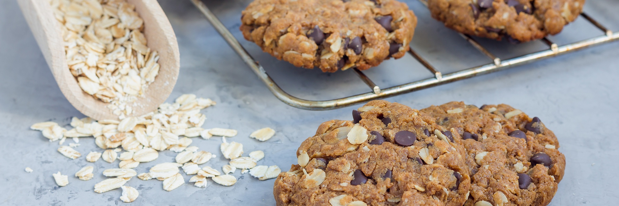 biscotti ai cereali e cioccolato con albume