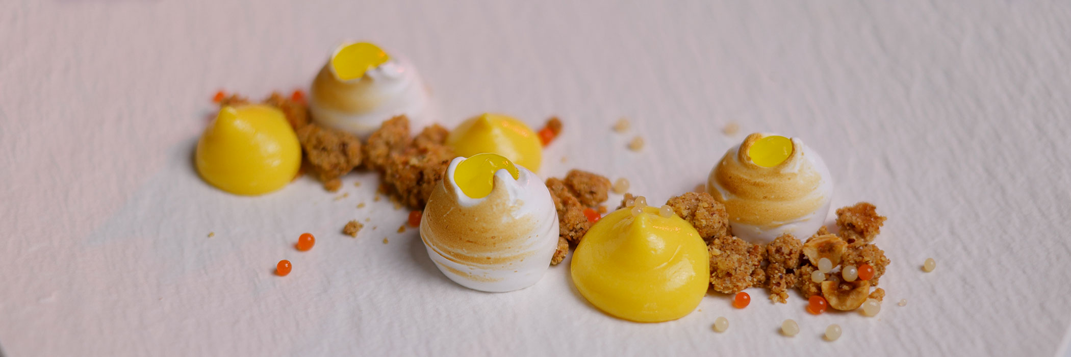 Maia - PASTICCERIA DA RISTORAZIONE: DESSERT AL PIATTO CREMOSO AL MANDARINO E YUZU