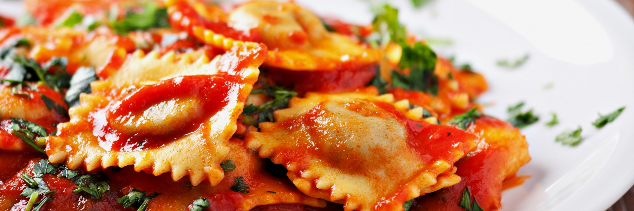 Ravioli ricotta pomodoro e basilico