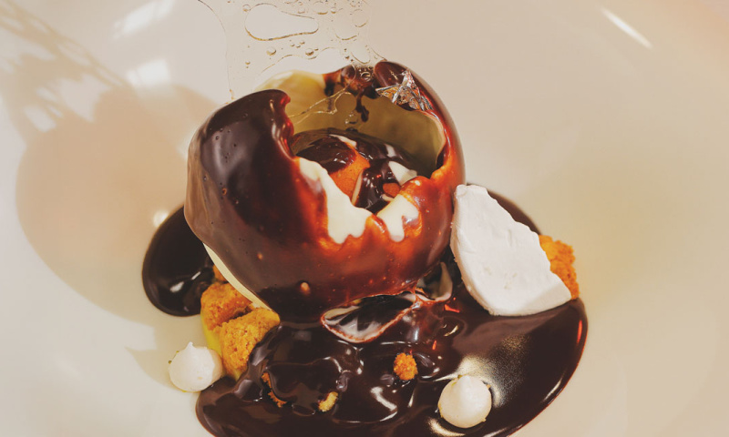 Maia - ricetta per realizzare un Babà rum e cioccolato